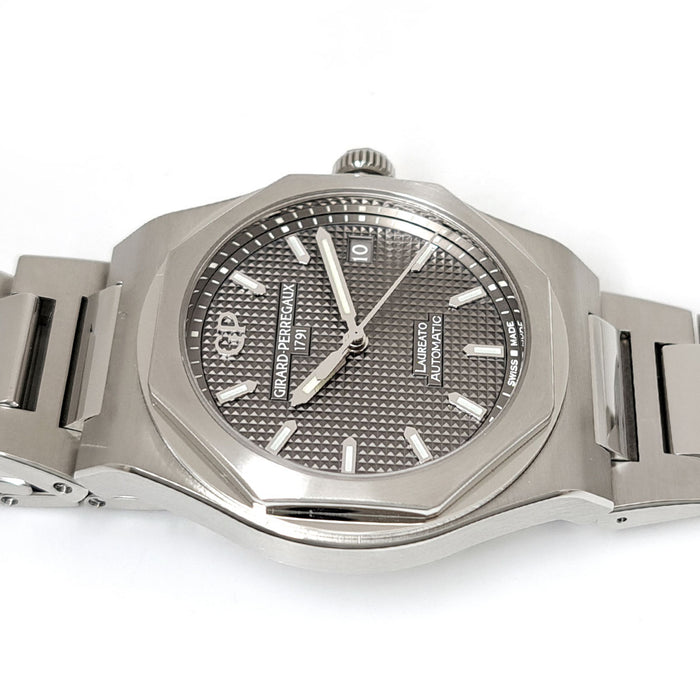 GIRARD-PERREGAUX 
ロレアート 38mm 
箱ギャラ付