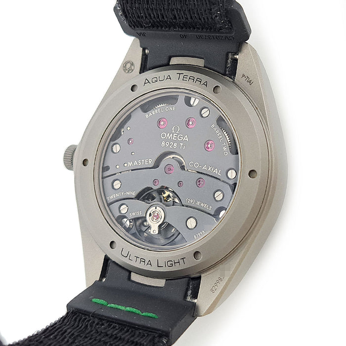 OMEGA 
Seamaster Aqua Terra 150m Ultra-léger Gamma Titane 
Avec boîte et garantie