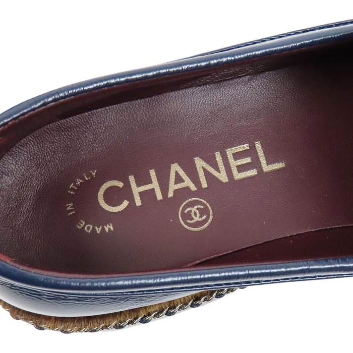 CHANEL 
COCO CC ロゴ シルバーカラーメタル レザー 
ココマーク チェーン ローファー