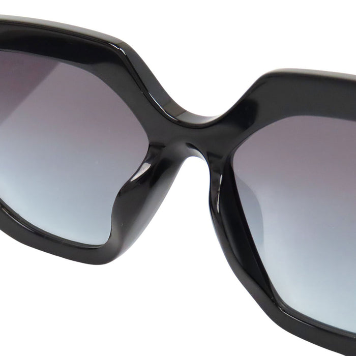 PRADA 
ロゴ 
トライアングルロゴ サングラス