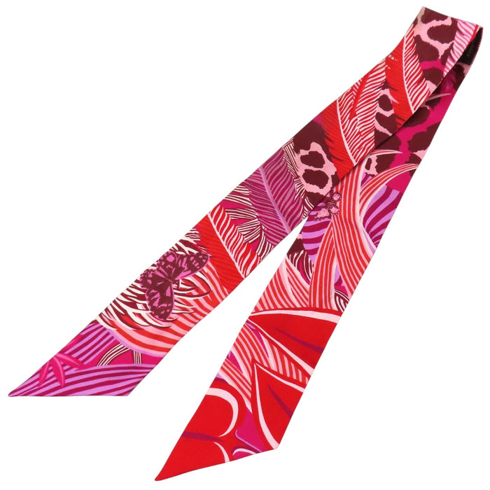 HERMES 
Foulard Twilly en soie avec logo Jaguar Quetzal