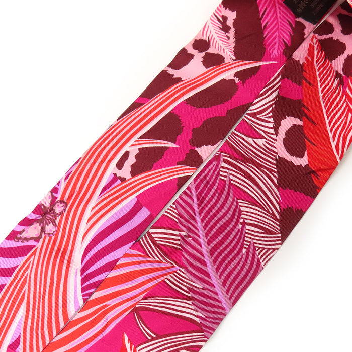 HERMES 
Foulard Twilly en soie avec logo Jaguar Quetzal