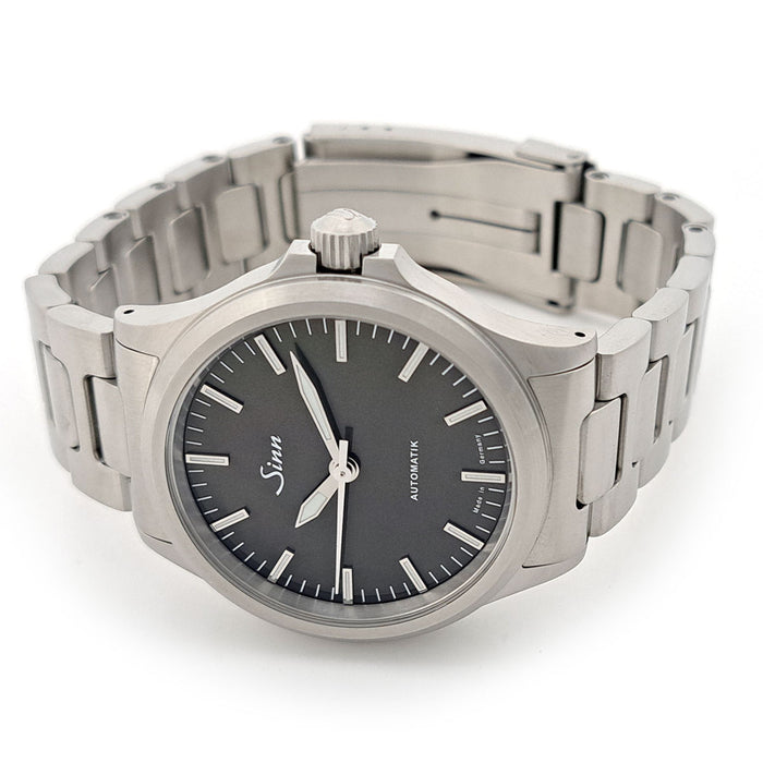 Sinn 
556.I.Perlmutt.S 
箱ギャラ付
