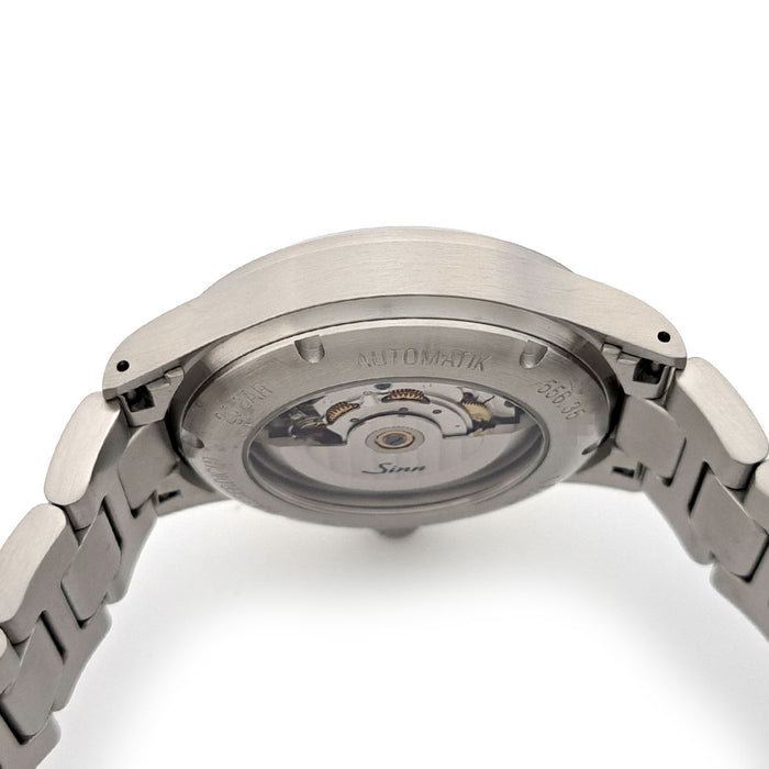 Sinn 
556.I.Perlmutt.S 
附盒及保卡