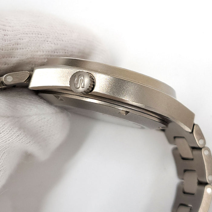 Sinn 
244 チタン 80,000A/m Overhauled by Sinn 
箱ギャラ付
