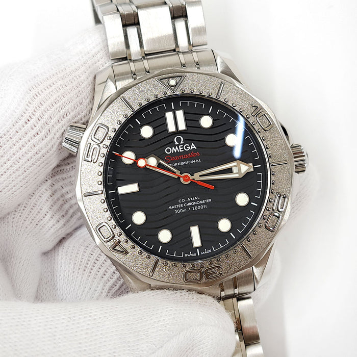 OMEGA 
シーマスター ダイバー NEKTON 
箱ギャラ付