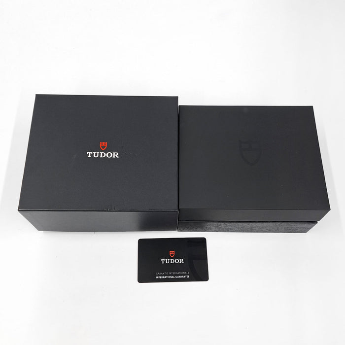 TUDOR 
ブラックベイ 54 ラグーンブルー 
箱ギャラ付