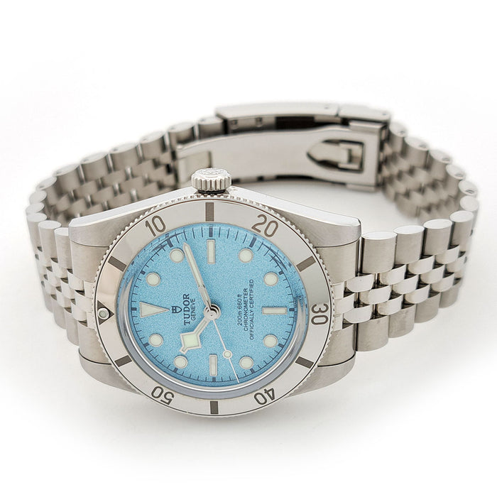 TUDOR 
Black Bay 54 Lagoon Blue 
Avec boîte et garantie