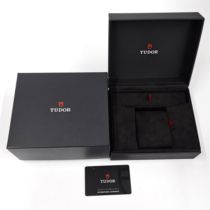 TUDOR 
Black Bay 54 Lagoon Blue 
Avec boîte et garantie