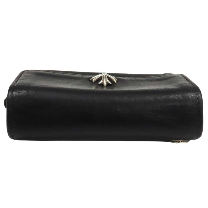 CHROME HEARTS 
TINY WALLET CHプラス スクロールラベル レザー 
タイニー ウォレット