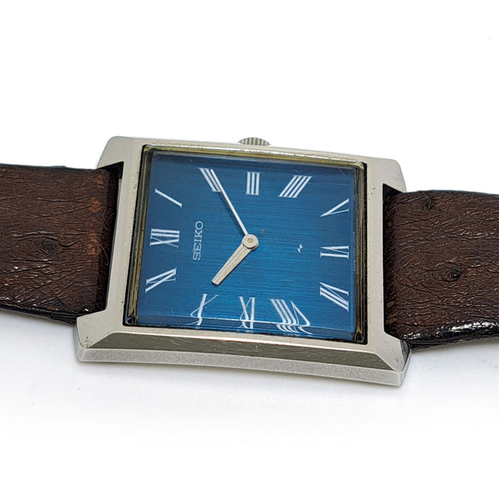 SEIKO 
シャリオ レクタンギュラー ブルーダイヤル