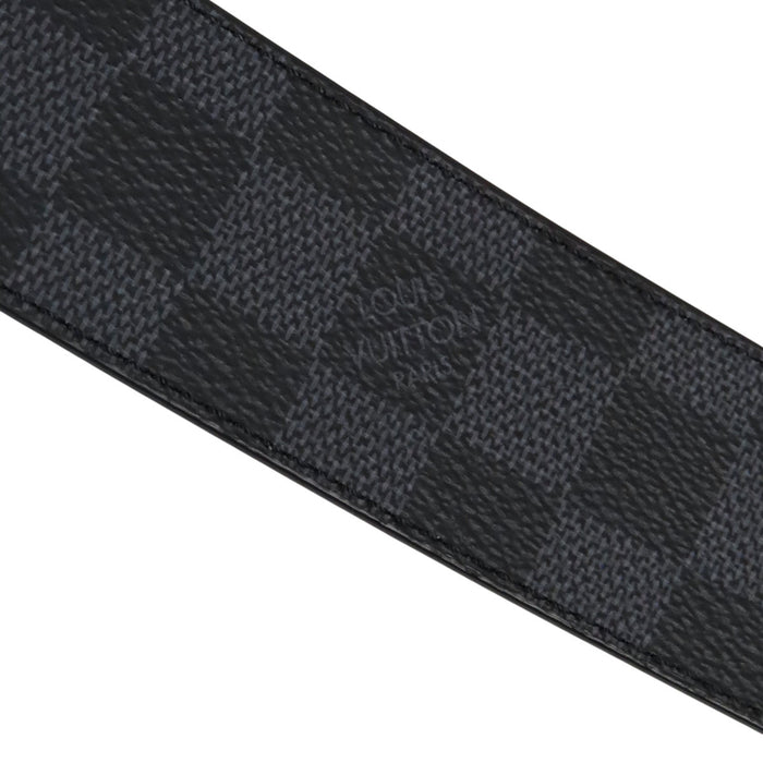 LOUIS VUITTON 
Cintura reversibile in pelle con logo 
Cintura LV Initial 40MM 
Damier Graphite