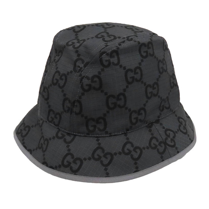 GUCCI 
Imprimé intégral 
Chapeau bob GG Supreme