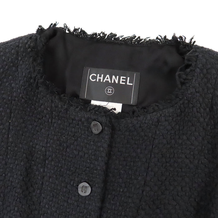 CHANEL 
COCO CC ココボタン ノーカラー フリンジ シルク混 06P 
ココマーク ツイード セットアップ