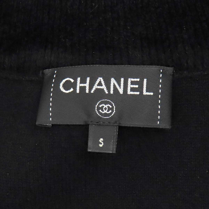 CHANEL 
COCO CC ココボタン ハイネック カシミヤ混 
ココマーク ジップアップ ジャケット