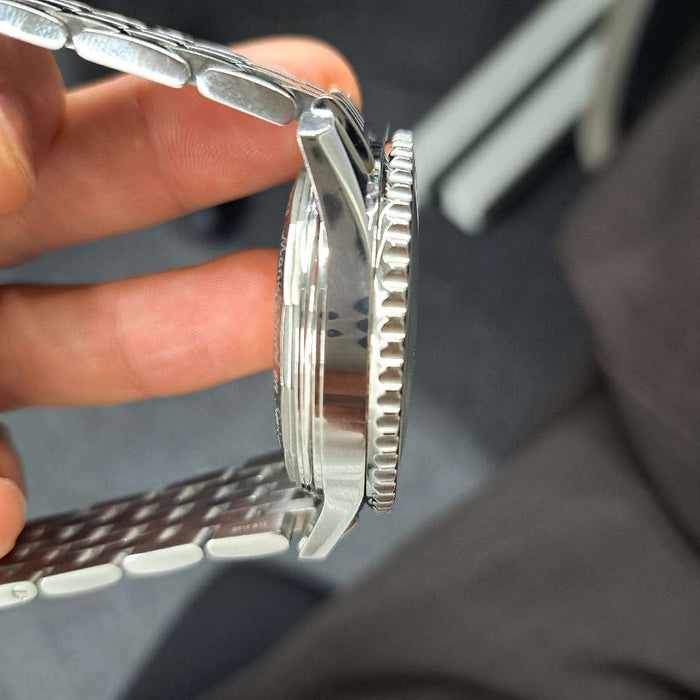 【WHOLESALES】
BREITLING 
AB0121 
ナビタイマー 
箱　保　クロノメーター証