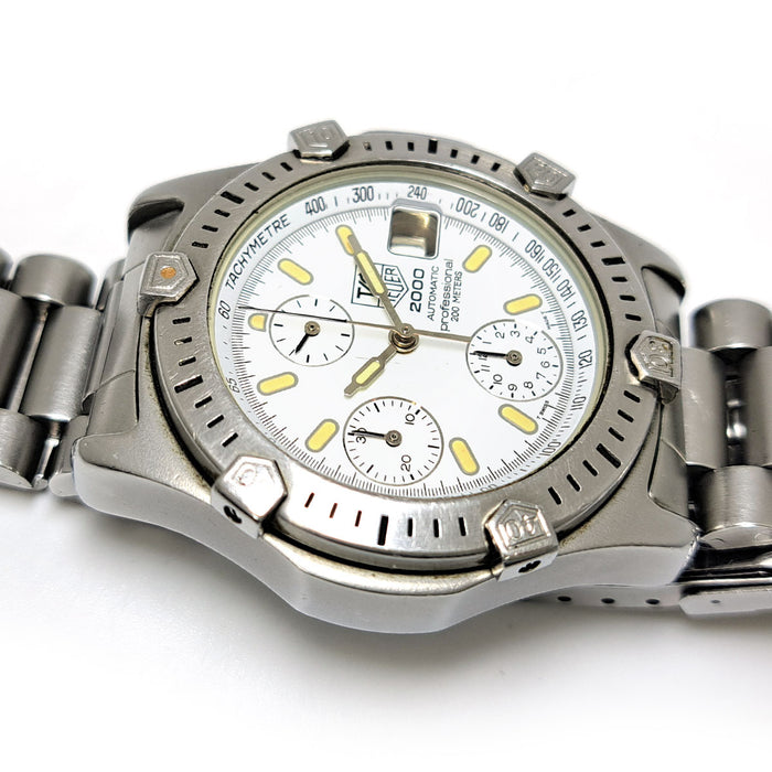 TAG HEUER 
2000プロフェッショナル