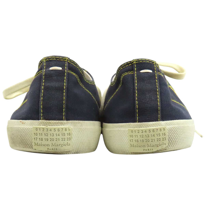 Maison Margiela 
Tabi ロゴ 刺繍 
タビ キャンバス ローカット スニーカー