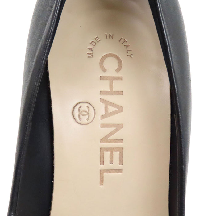 CHANEL 
COCO CC ロゴ レザー パテント 
ココマーク キャップトゥ パンプス