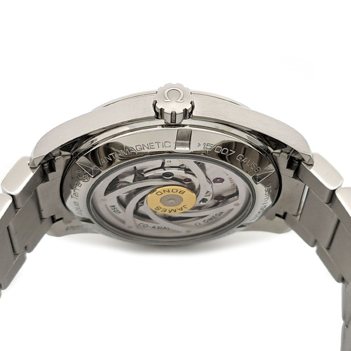 OMEGA  
Aqua Terra 150M James Bond 007  
With box