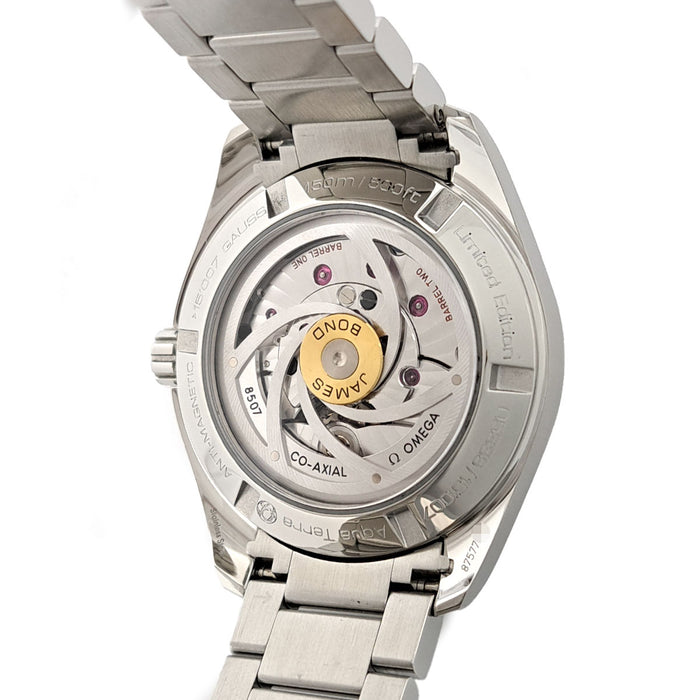 OMEGA  
Aqua Terra 150M James Bond 007  
With box