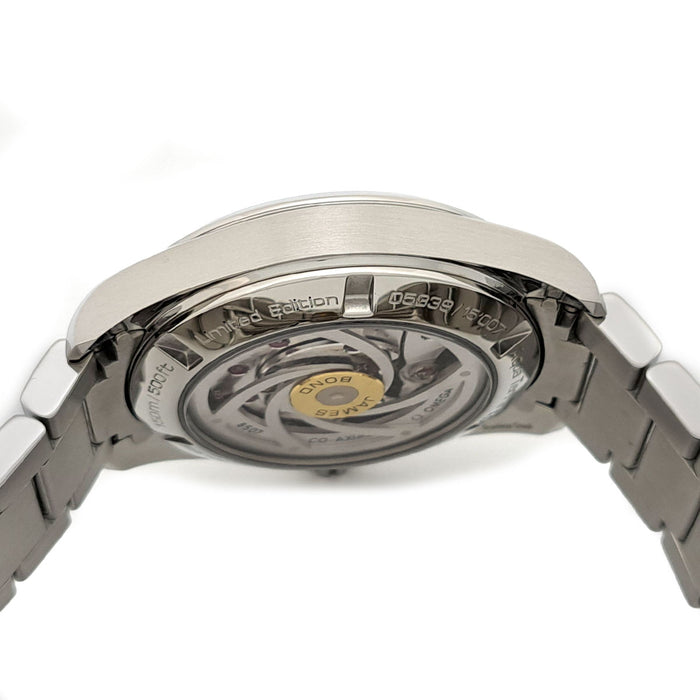 OMEGA  
Aqua Terra 150M James Bond 007  
With box
