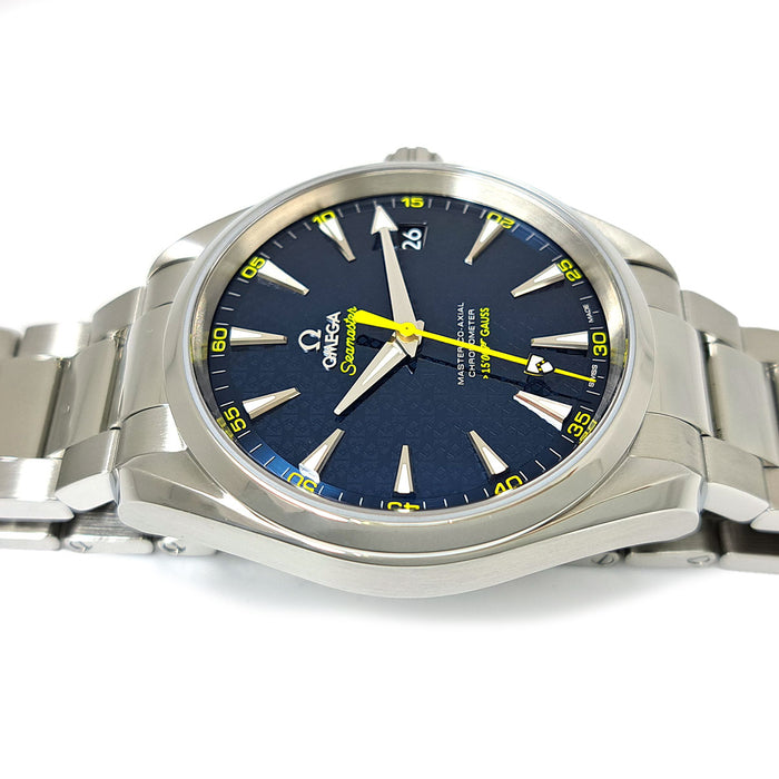 OMEGA  
Aqua Terra 150M James Bond 007  
With box