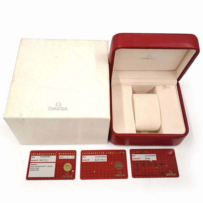 OMEGA  
Speedmaster Day-Date  
With box and warranty card