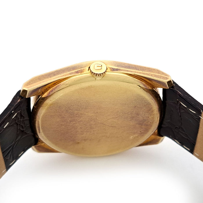 UNIVERSAL GENEVE 
ゴールデンシャドウ デイト オートマティック