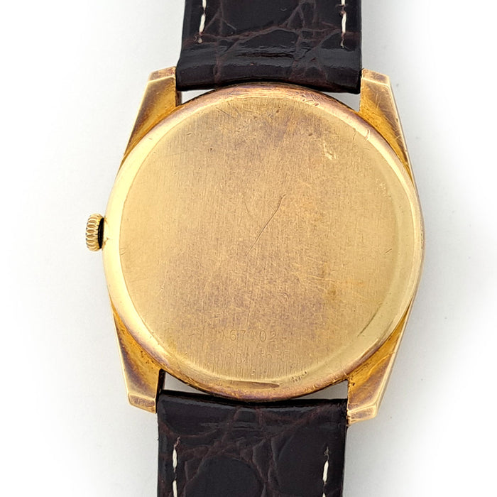 UNIVERSAL GENEVE 
ゴールデンシャドウ デイト オートマティック