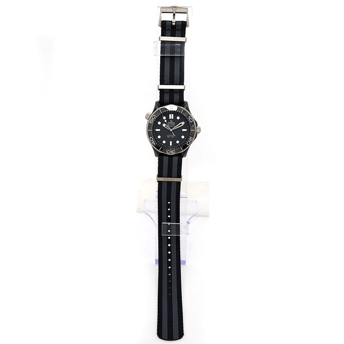 OMEGA 
シーマスター 300M ダイバー 
箱ギャラ付