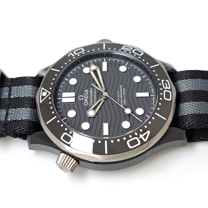 OMEGA 
シーマスター 300M ダイバー 
箱ギャラ付