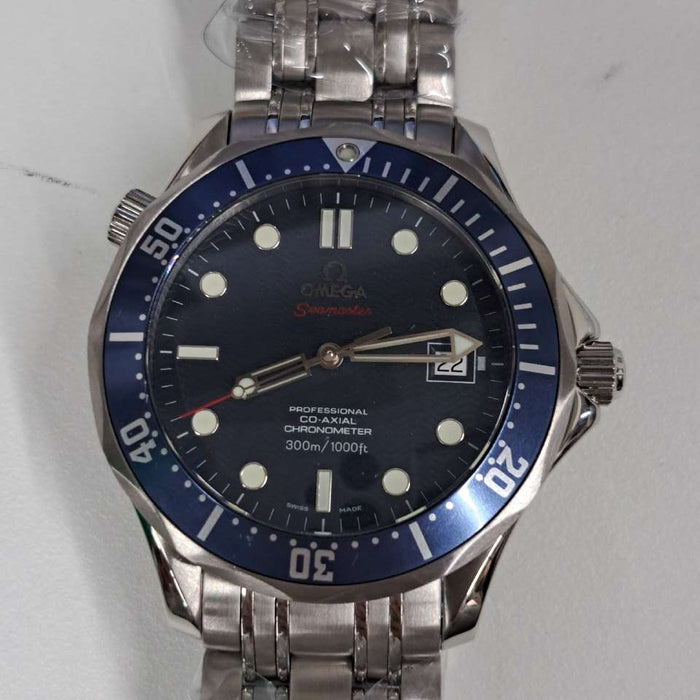 【WHOLESALES】
OMEGA 
2220.8 
箱(内箱劣化)　ギャランティ(日付なし)