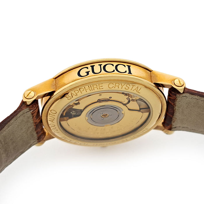 GUCCI 
7200 オートマティック 
箱ギャラ付