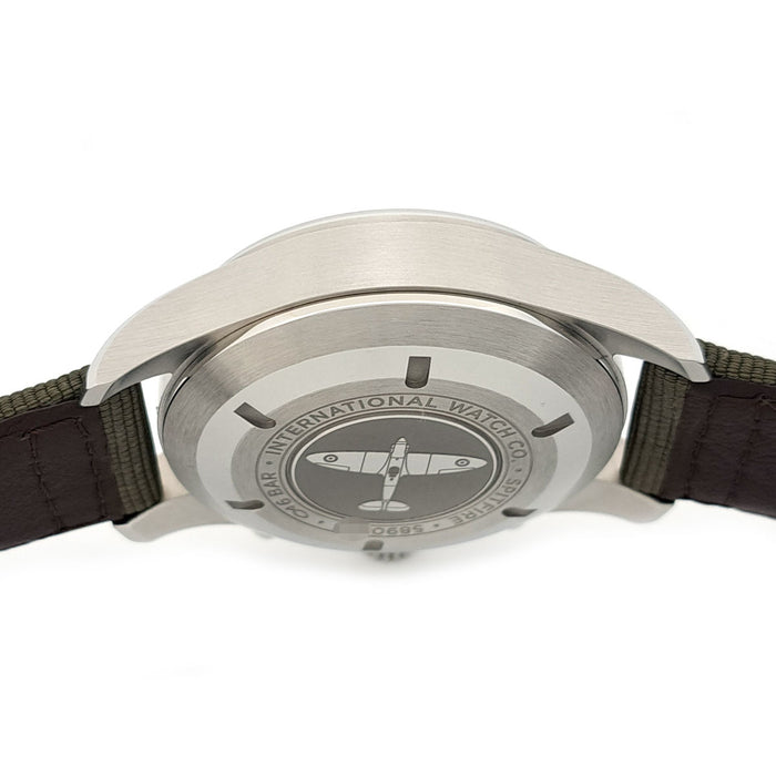 IWC 
パイロットウォッチ クロノグラフ 
箱ギャラ付