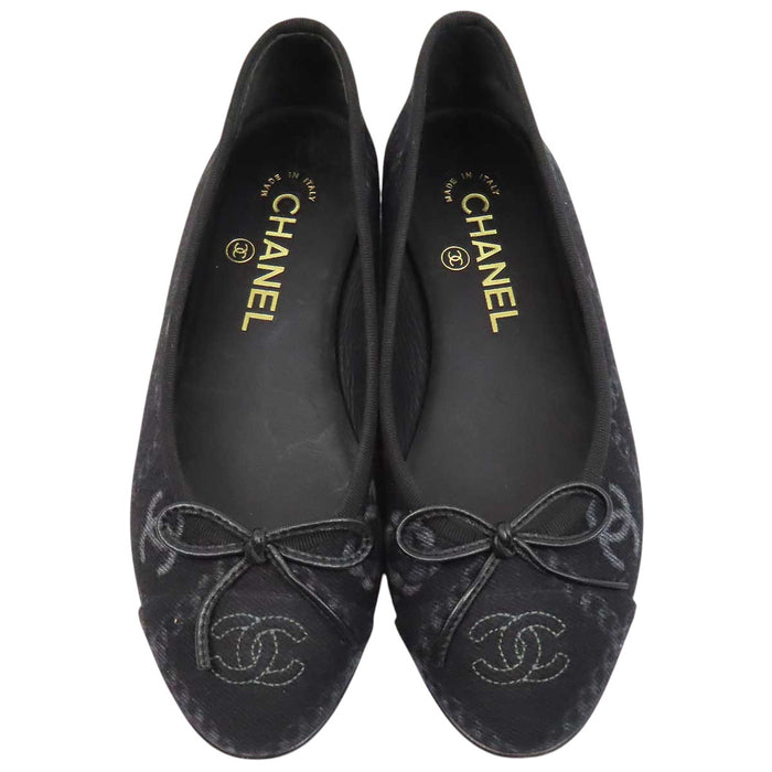 CHANEL 
COCO CC ロゴ 刺繍 プリント リボン フラット 23A 
ココマーク デニム バレリーナ シューズ