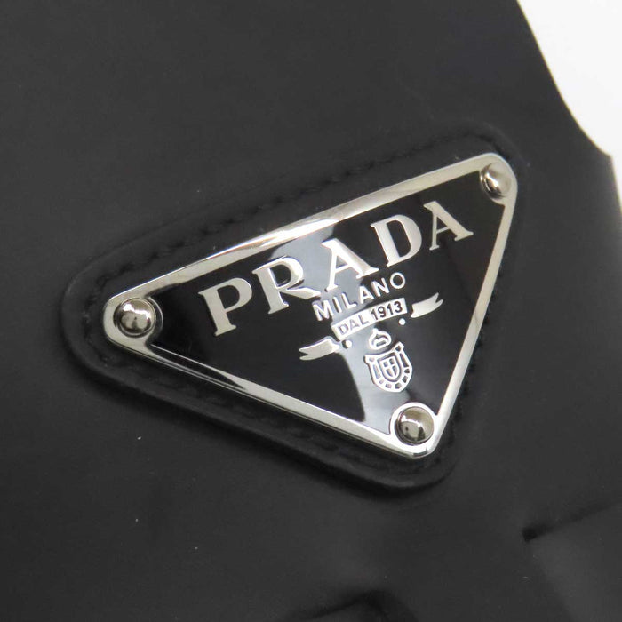 PRADA 
トライアングルロゴ 三角プレート 
モノリス ラバー サンダル