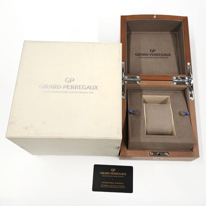 GIRARD-PERREGAUX 
ロレアート クロノグラフ 
箱ギャラ付