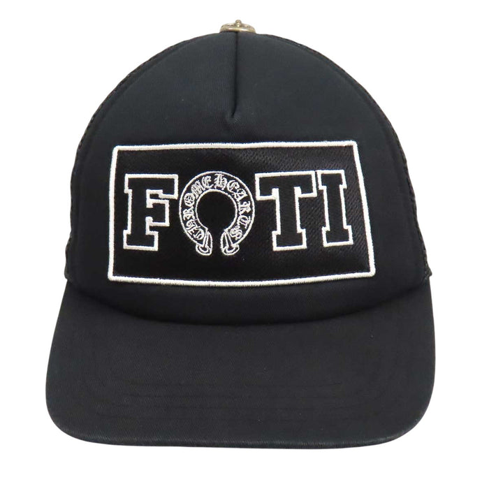 CHROME HEARTS  
FOTI Cross Ball Horseshoe  
FOTI Tracker Cap