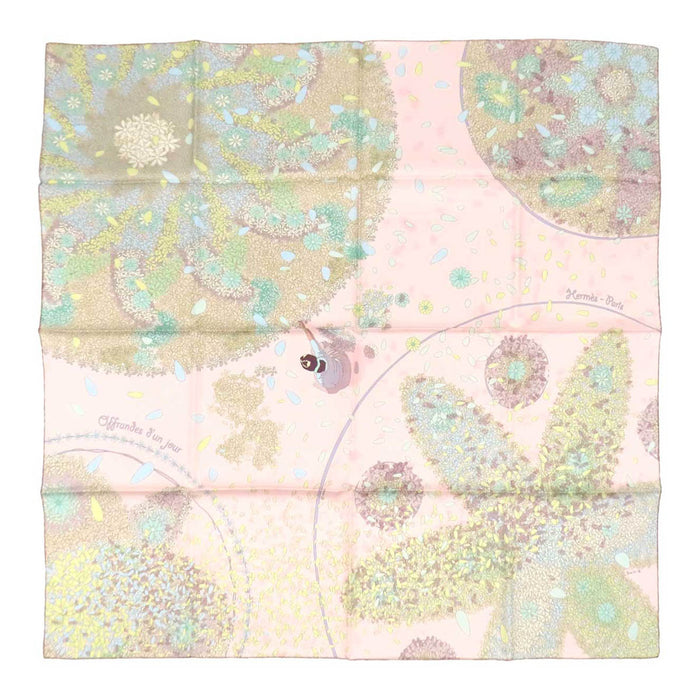 HERMES 
Flower scarf large silk 
Carré 90 OFFRANDES D'UN JOUR floral offering