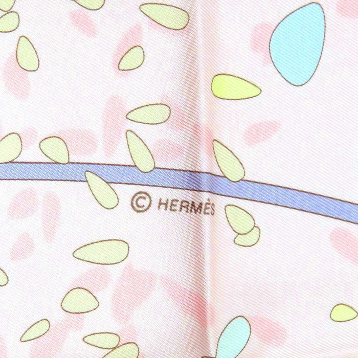 HERMES 
フラワー スカーフ 大判 シルク 
カレ 90 OFFRANDES D'UN JOUR 花の捧げ物