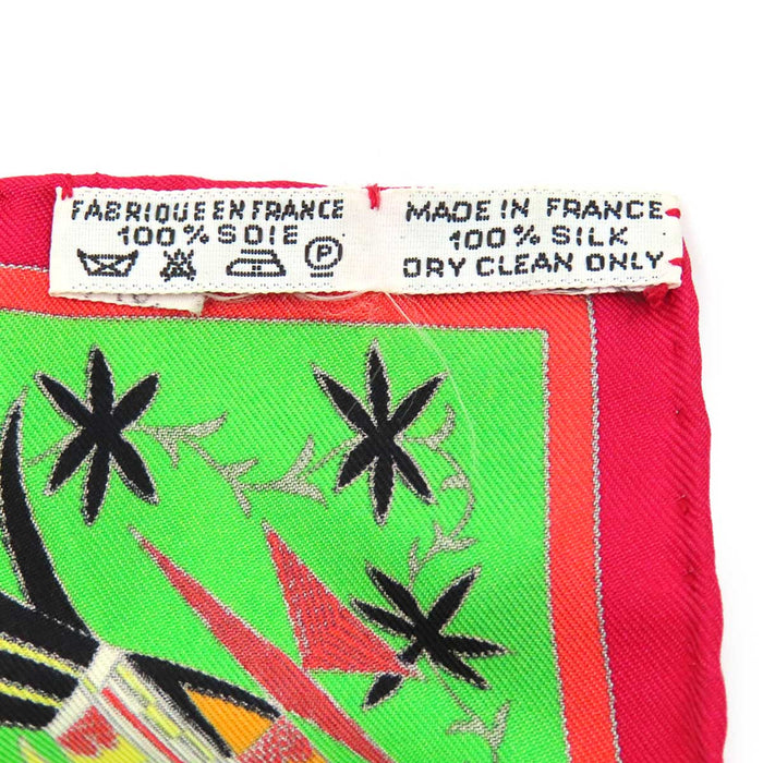HERMES 
Scarf large silk ethnic 
Carré 90 Kachinas Kachina dolls