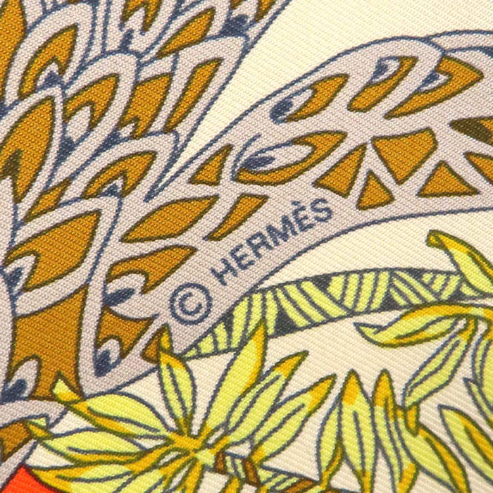 HERMES 
虫 爬虫類 スカーフ 大判 シルク 
カレ 90 Maitres de la foret 森を司るもの