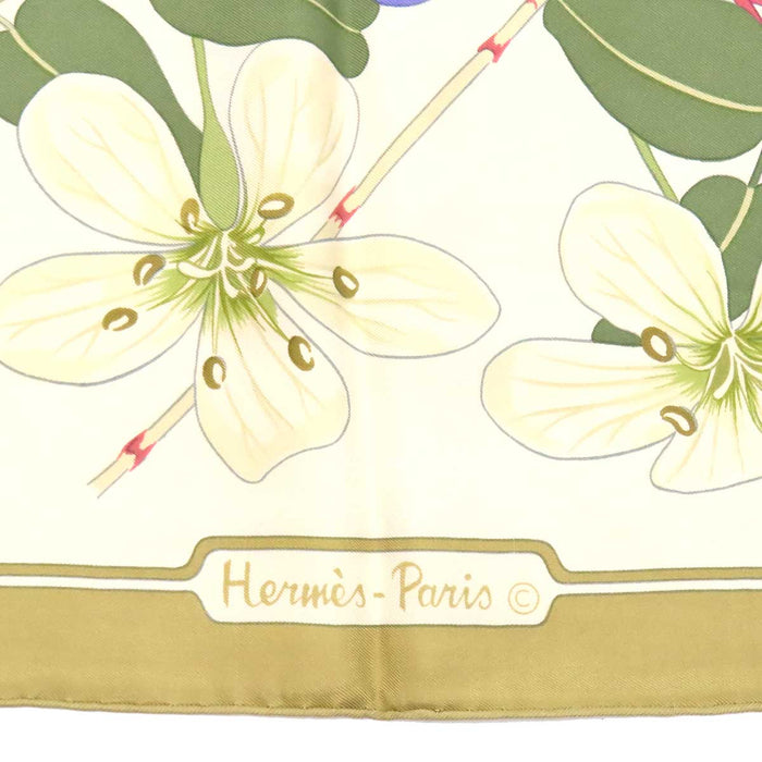 HERMES 
スカーフ 大判 シルク 
カレ 90 Flora Graeca ギリシャの花