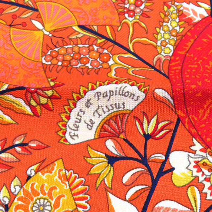 HERMES 
Blooming fabric scarf petit carré silk 
Carré 45 Fleurs et papillons de Tissus flowers and butterflies of fabric