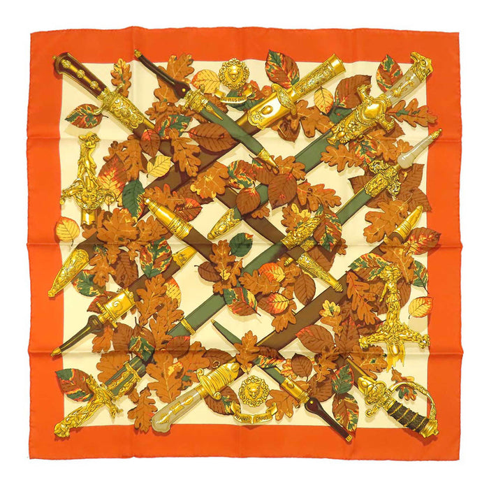 HERMES 
Scarf large silk 
Carré 90 AU PLUS DRU powerfully