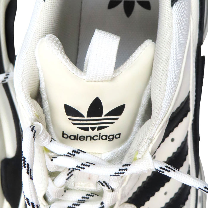 BALENCIAGA 
Triple S アディダス ロゴ レースアップ 
adidas コラボ トリプル S スニーカー