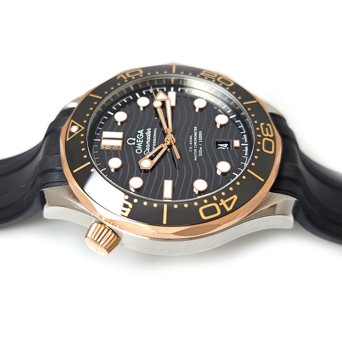 OMEGA 
シーマスター ダイバー 300M 
箱ギャラ付