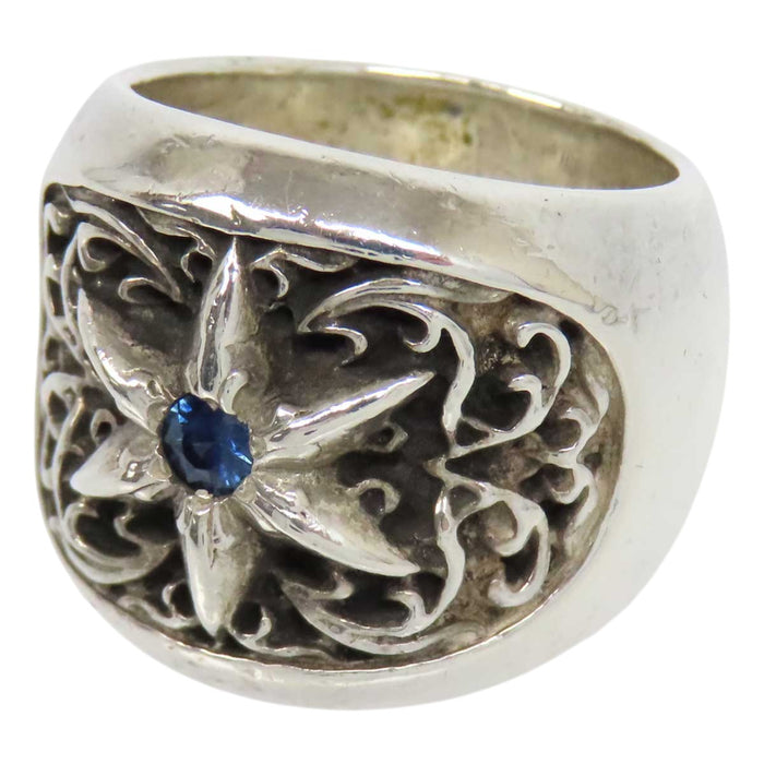 CHROME HEARTS 
Sapphire CH CLSSC OVAL STAR CLSSC OVAL STAR Silver 0.25 
Classic Oval Star Ring Sapphire