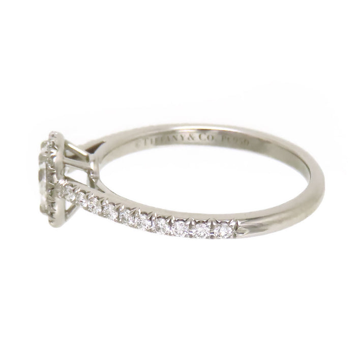 TIFFANY&Co. 
ソレスト ペアシェイプ エンゲージメント リング